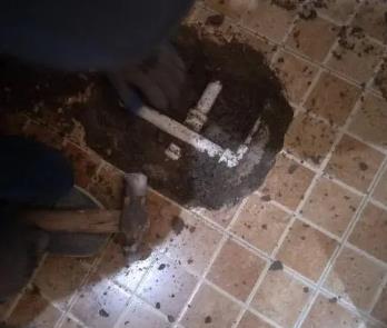 赤壁卫生间漏水维修公司为您分享下卫生间渗水如何处理及注意事项